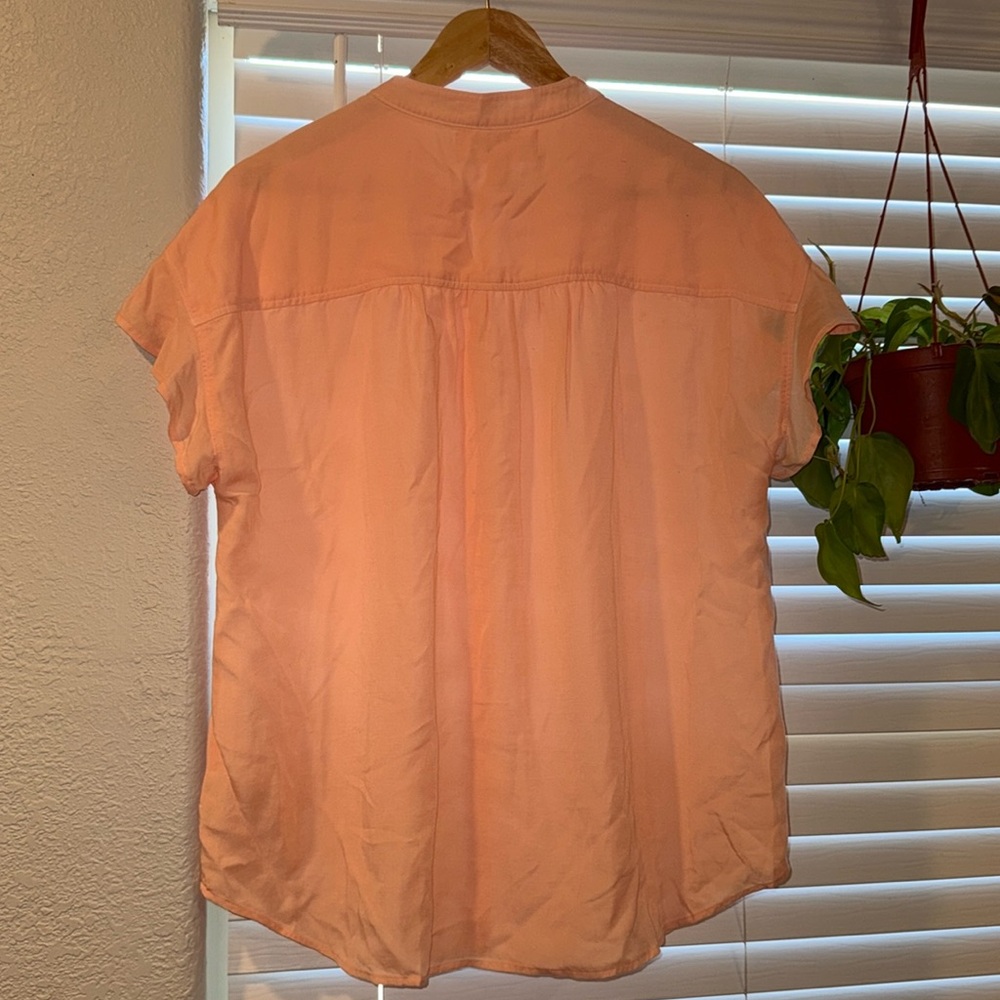 Cloth & Stone Anthropologie Peach Flutter Sleeve Button Front Blouse - Picture 7 of 9